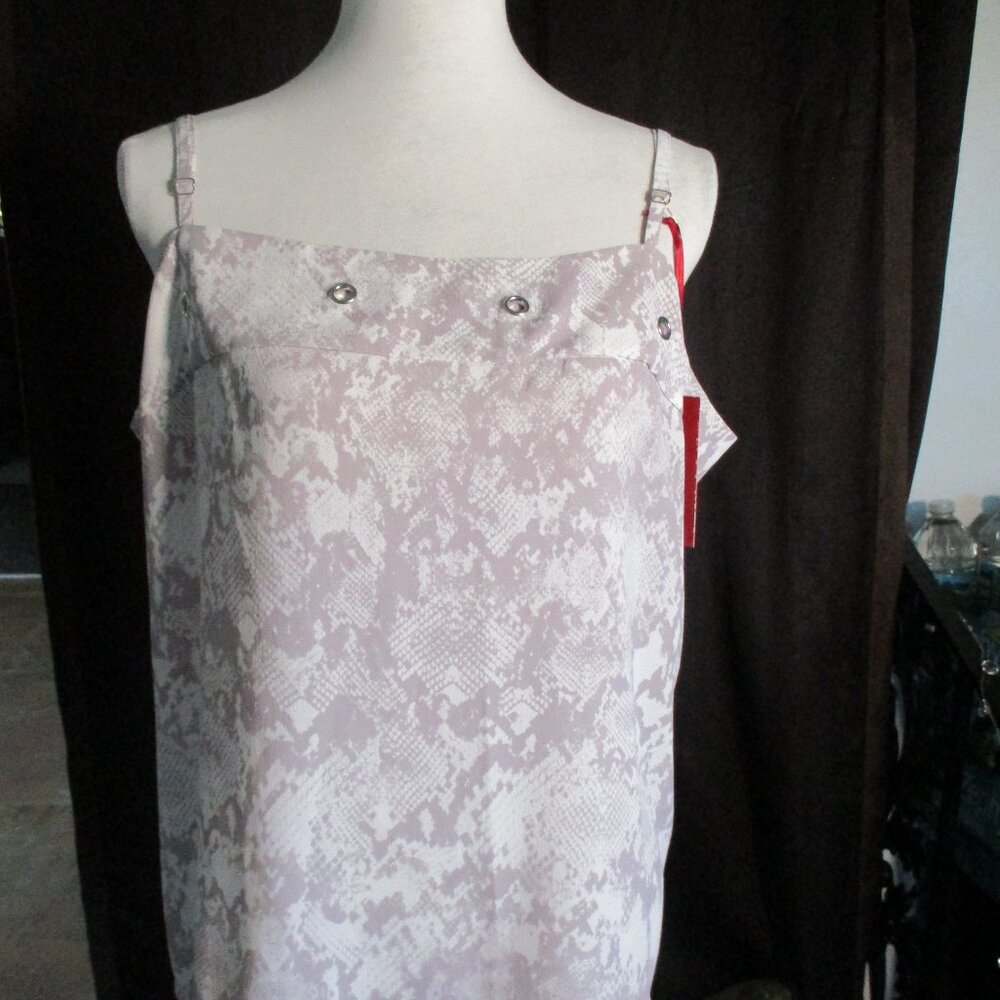 Jennifer Lopez Camisole Style BlouseMetal Grommets at top XXL NWT
